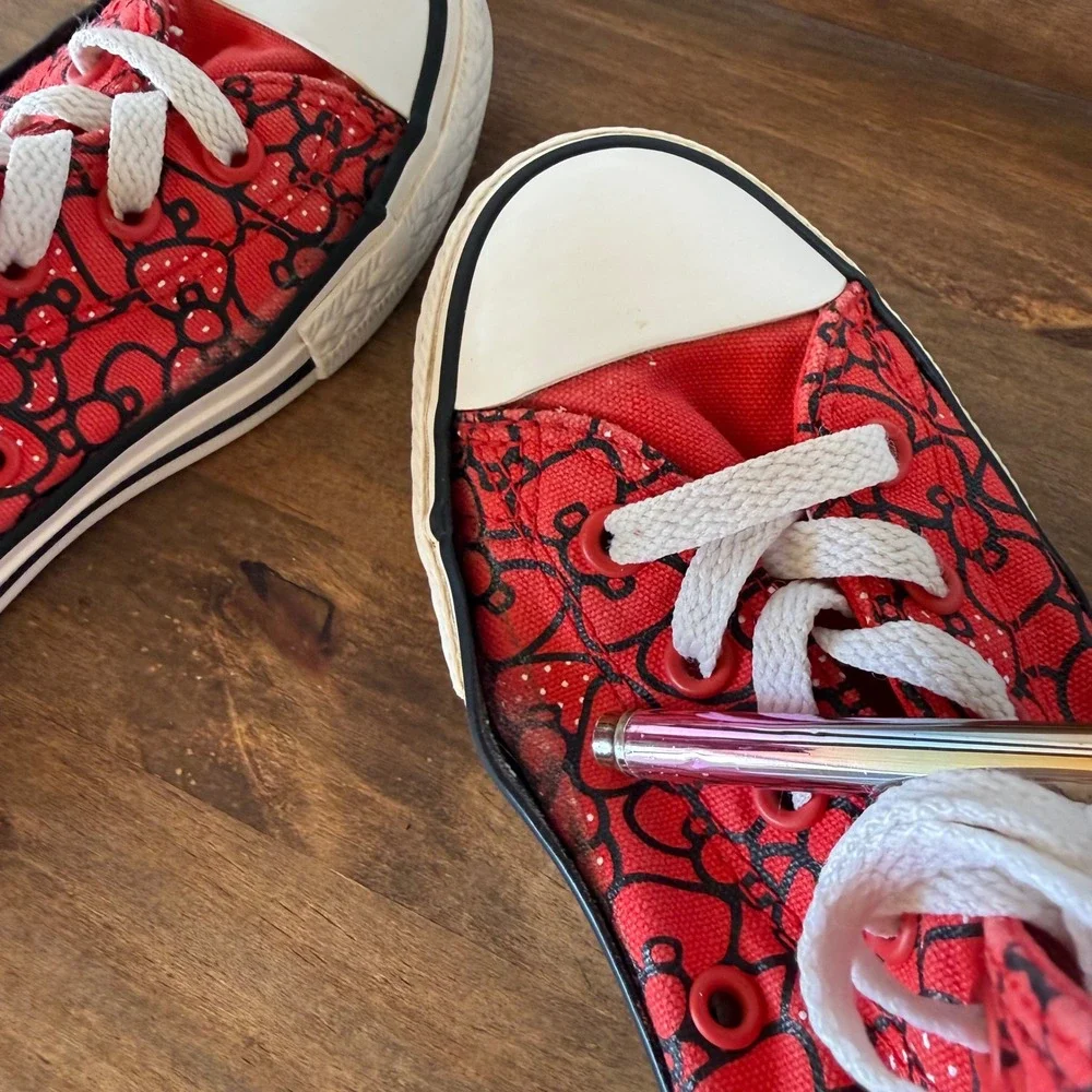 Converse Chuck Taylor Hello Kitty Hi Top Sneakers Youth 2Y (Womens 3.5, READ)